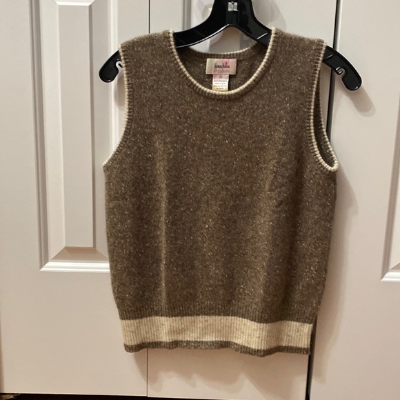 Neiman Marcus Sleeveless CASHMERE Sweater - Picture 1 of 7